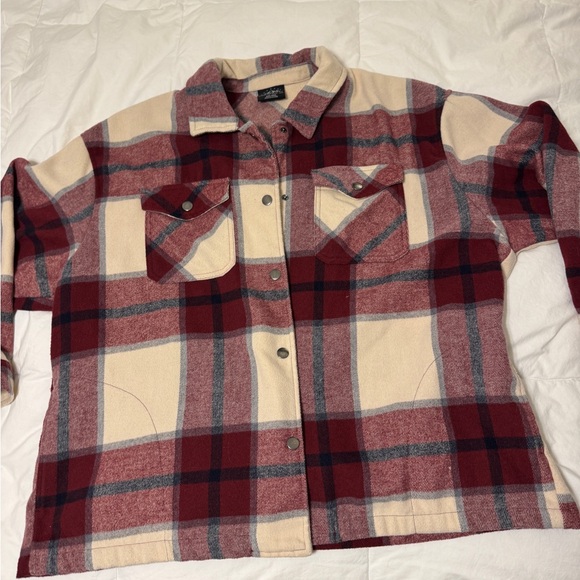 Oversized Shacket - Picture 2 of 9